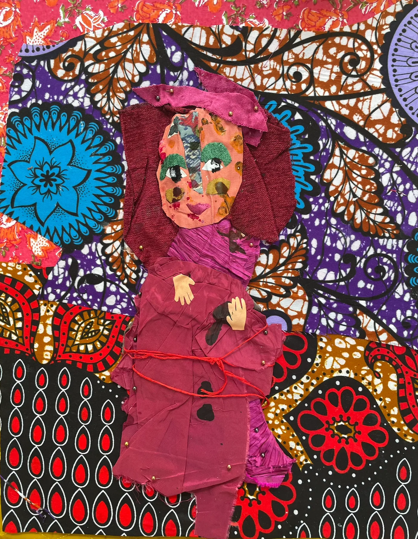 Femme épinglée