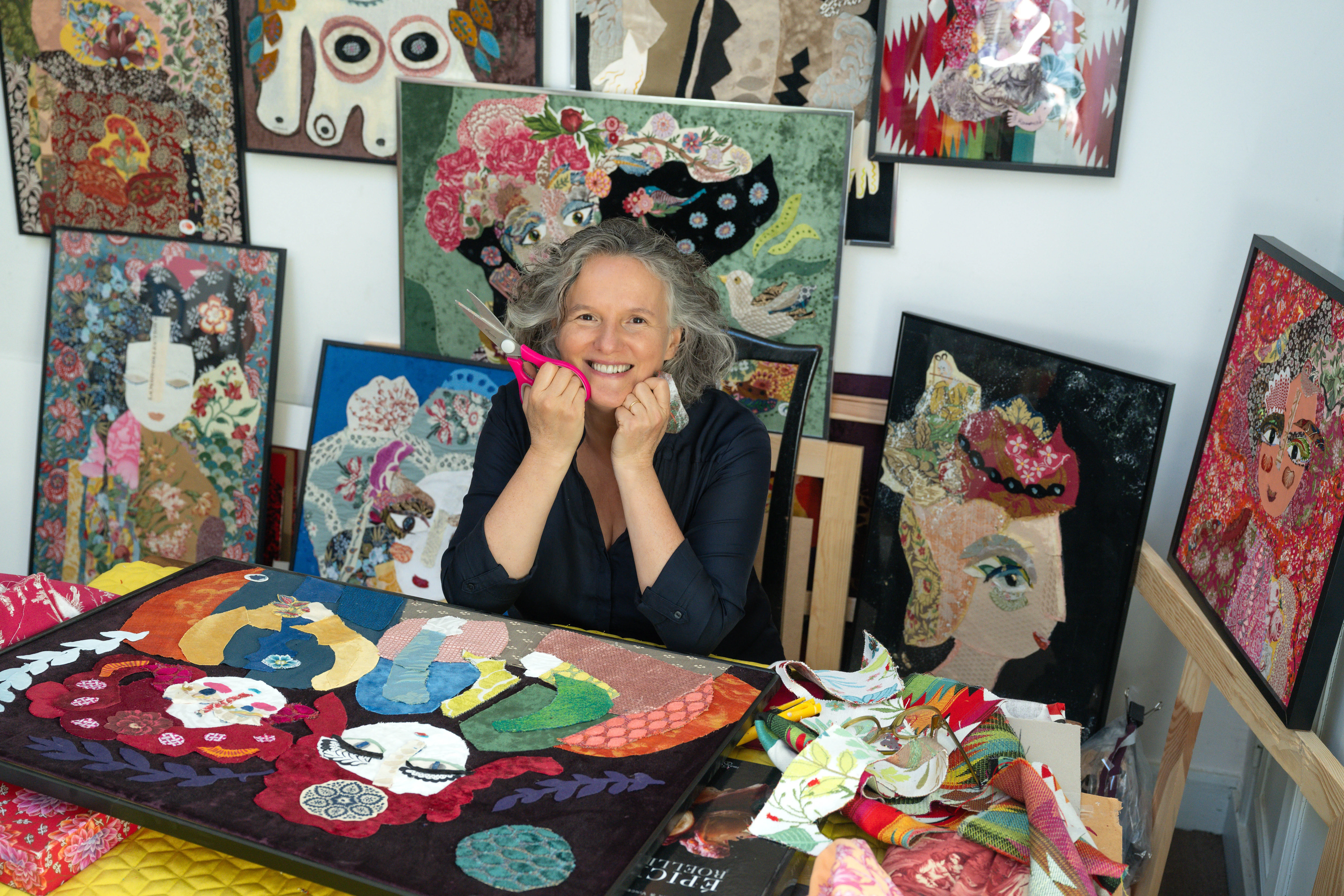 Portrait de Katherine Roumanoff dans son atelier